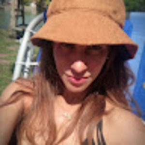 Meet your Posher, Adriana